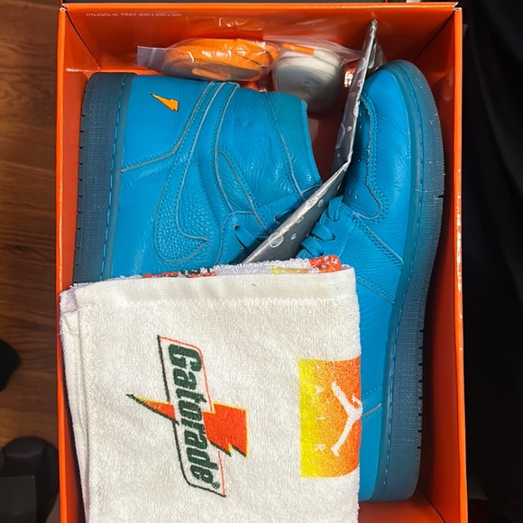 2017
Air Jordan 1 Retro High OG G8RD 'Blue Lagoon' - Picture 2 of 9